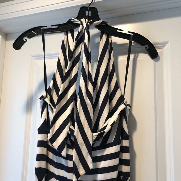 Banana Republic halter maxi dress - Picture 4 of 4